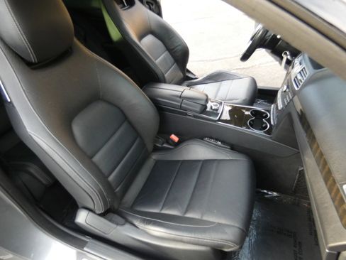 Used 2017 Mercedes-Benz E 400 Coupe image 30