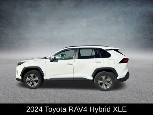 Used 2024 Toyota RAV4 XLE image 2
