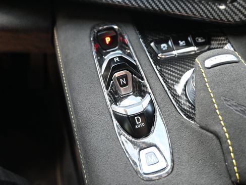 Used 2024 Chevrolet Corvette Stingray Premium Cpe RWD image 11
