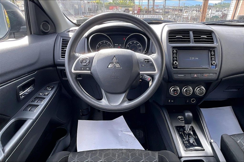 Used 2025 Mitsubishi Outlander Sport ES AWD/4WD image 5