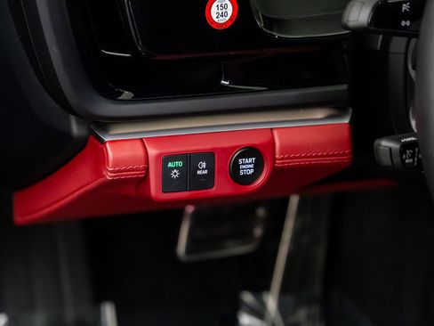 Used 2024 Porsche Panamera 4 image 21