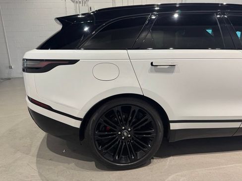 Used 2025 Land Rover Range Rover Velar Dynamic HSE AWD/4WD image 8