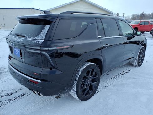 Used 2025 Chevrolet Traverse RS image 6