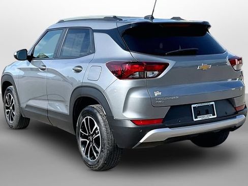 Used 2024 Chevrolet TrailBlazer LT w/ LT Cold Weather Package AWD/4WD image 12