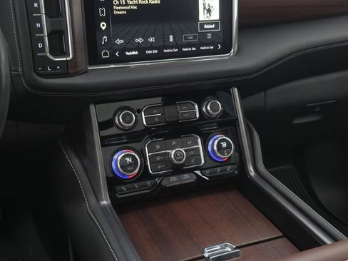 Used 2023 GMC Yukon Denali Ultimate image 21