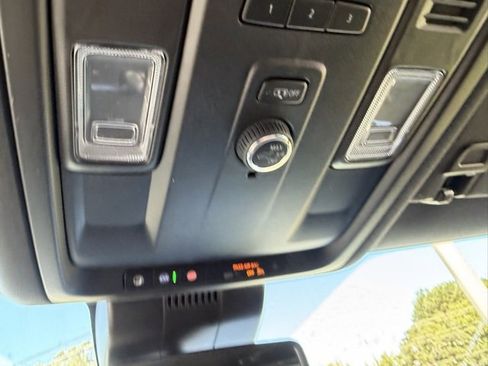 Certified 2024 GMC Yukon XL SLT image 32