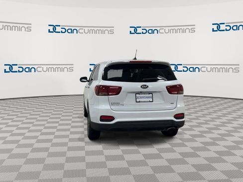 Used 2020 Kia Sorento LX FWD image 7