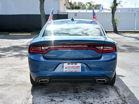 Used 2022 Dodge Charger SXT w/ Plus Group image 5