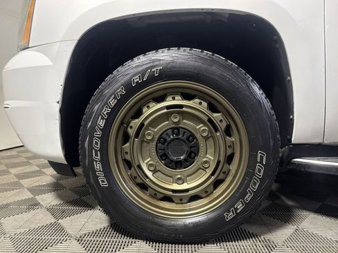 Used 2014 GMC Yukon Denali image 12