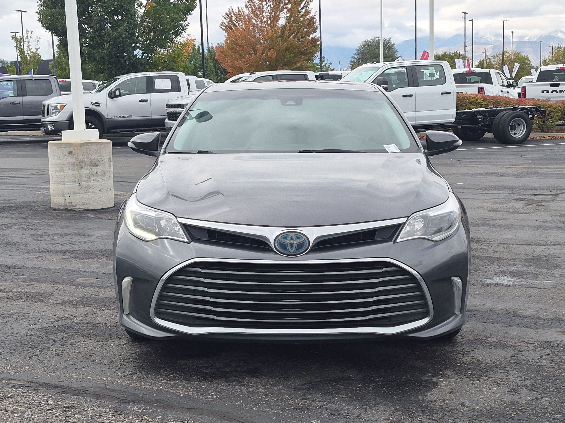 Used 2016 Toyota Avalon Limited w/ Toyota Safety Sense Package FWD image 11