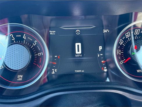 Used 2021 Dodge Challenger SXT image 12
