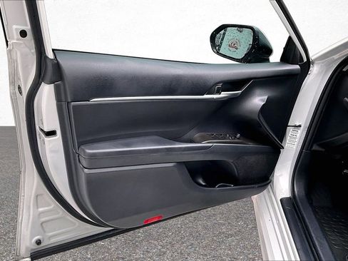 Used 2023 Toyota Camry SE w/ Convenience Package FWD image 20