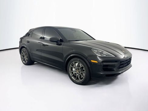 Used 2023 Porsche Cayenne Turbo AWD/4WD image 3