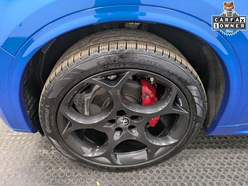 Used 2023 Alfa Romeo Stelvio Veloce AWD/4WD image 7
