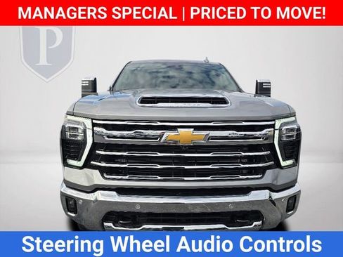 New 2026 Chevrolet Silverado 2500 LTZ w/ LTZ Premium Package AWD/4WD image 14