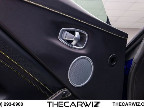 Used 2023 Aston Martin V8 Vantage Coupe RWD image 39