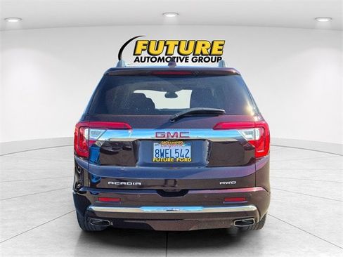 Used 2021 GMC Acadia Denali w/ Denali Technology Package image 5