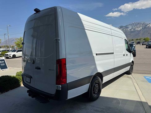 New 2025 Mercedes-Benz Sprinter 2500 image 8