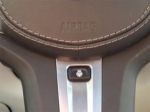 Certified 2023 BMW X6 xDrive40i w/ M Sport Package image 25