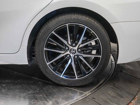 Used 2023 Toyota Camry SE w/ Convenience Package image 10