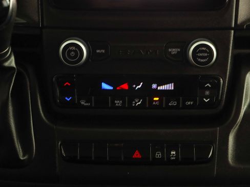 Used 2023 RAM ProMaster 2500 FWD image 19