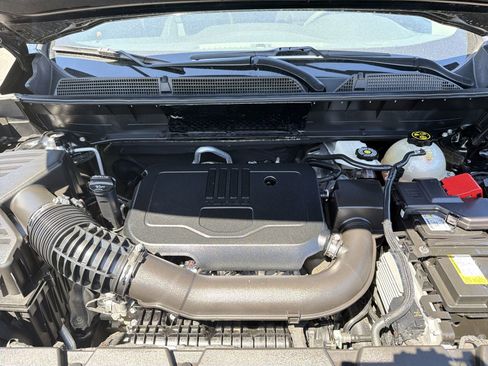 Used 2023 GMC Acadia SLE w/ Driver Convenience Package AWD/4WD image 35
