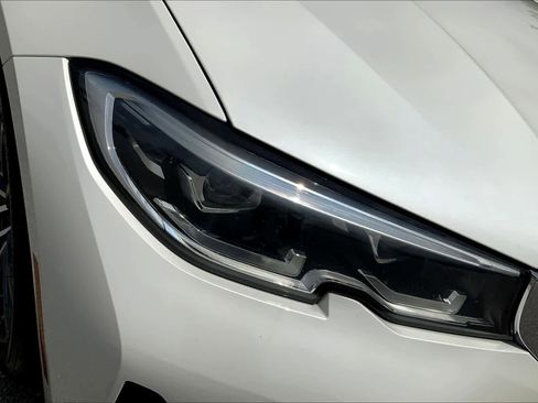 Used 2021 BMW 330i 330i w/ Convenience Package image 28