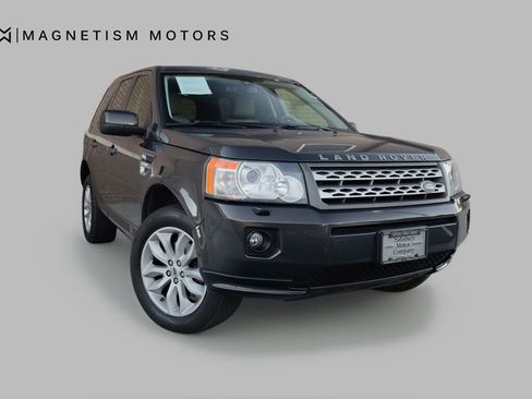 Used 2012 Land Rover LR2 HSE image 6