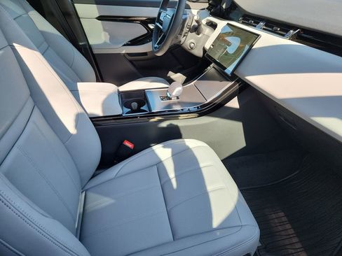 Used 2026 Land Rover Range Rover Evoque S AWD/4WD image 3