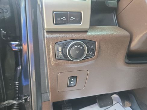 Used 2015 Ford F150 King Ranch w/ Equipment Group 601A Luxury AWD/4WD image 11