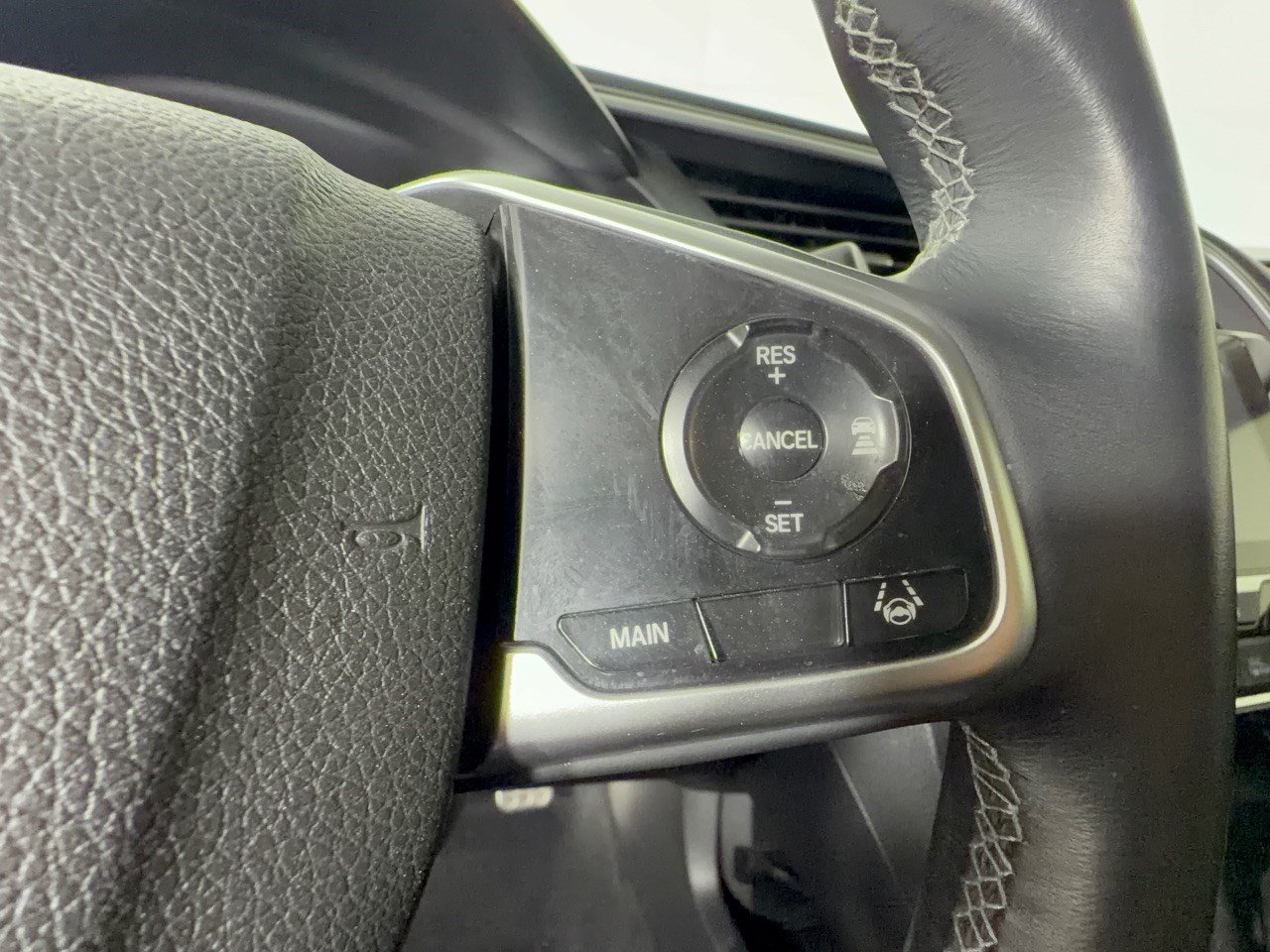 Certified 2019 Honda Civic Touring image 19