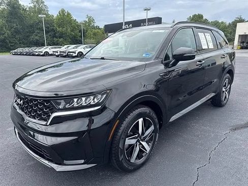 Certified 2022 Kia Sorento S FWD image 3