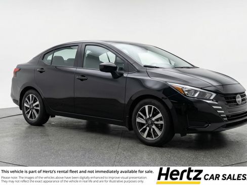 Used 2025 Nissan Versa SV image 1