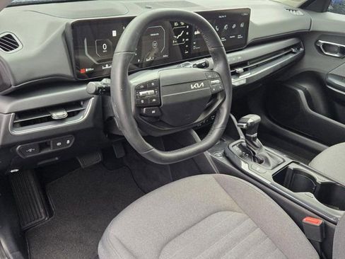 Used 2025 Kia K4 EX FWD image 34