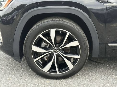 Used 2024 Volkswagen Atlas Cross Sport SEL Premium R-Line AWD/4WD image 19