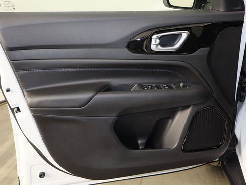 New 2026 Jeep Compass Latitude image 20