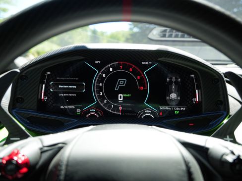 Used 2025 Lamborghini Revuelto AWD/4WD image 13