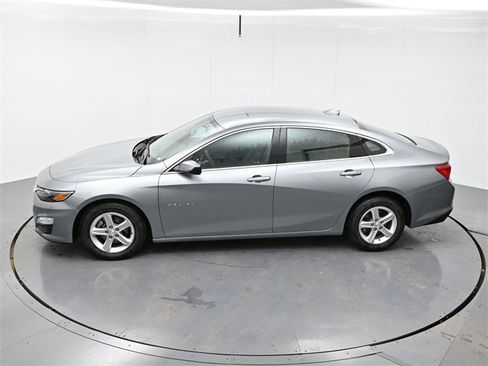 Used 2024 Chevrolet Malibu LT image 35