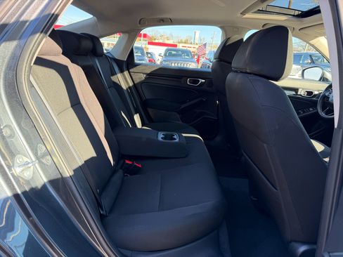 Used 2022 Honda Civic EX image 24