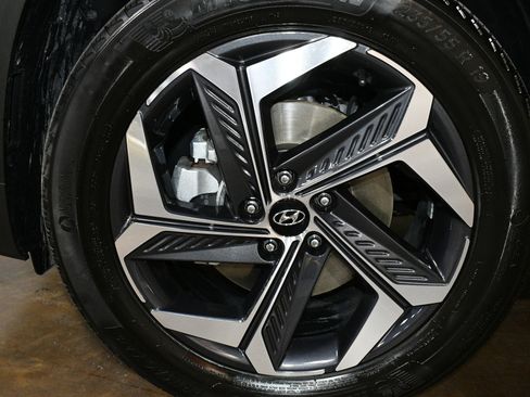 Used 2024 Hyundai Tucson Limited image 65