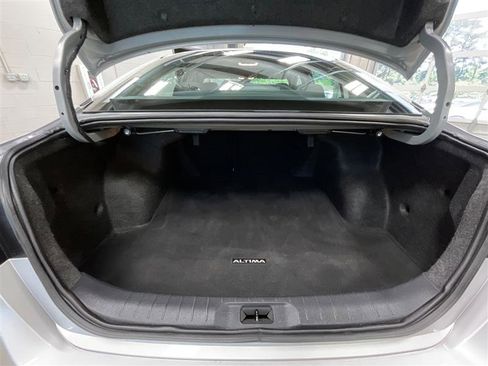 Used 2024 Nissan Altima 2.5 SV w/ SV Premium Package AWD/4WD image 21