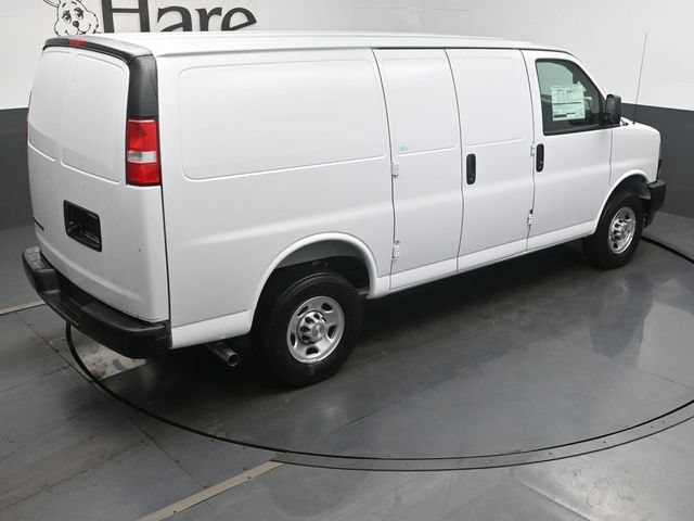 New 2026 Chevrolet Express 2500 w/ Driver Convenience Package RWD image 19