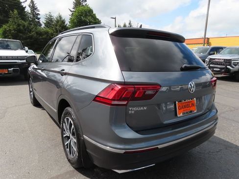 Used 2020 Volkswagen Tiguan SE w/ Panoramic Sunroof Package AWD/4WD image 5