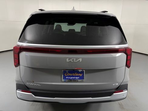 New 2026 Kia Carnival EX image 7