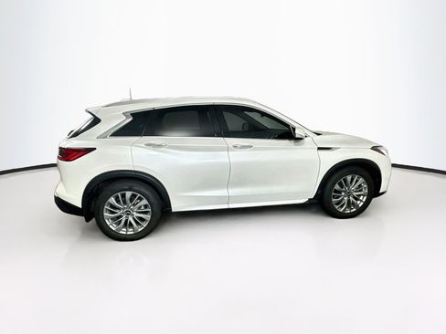 Used 2023 INFINITI QX50 Luxe AWD/4WD image 10