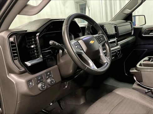 Used 2024 Chevrolet Silverado 1500 LT image 8