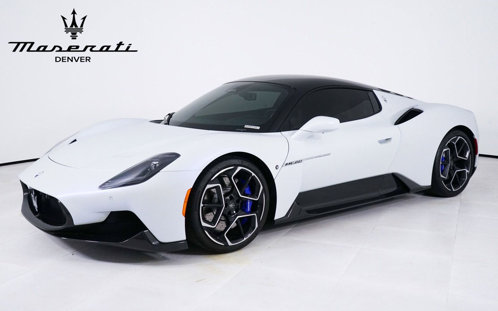 Used 2023 Maserati MC20 Coupe RWD image 1
