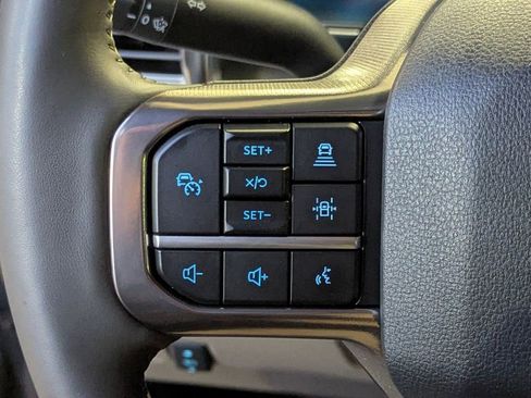 Used 2025 Ford F350 Platinum w/ Platinum Plus Package image 15