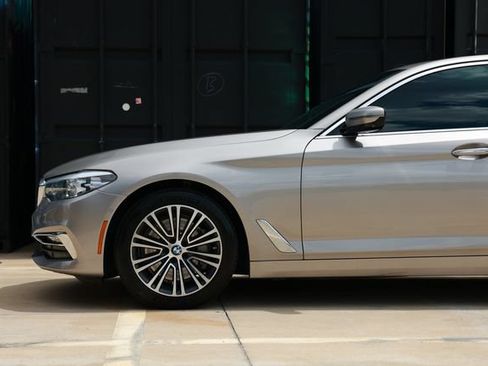 Used 2018 BMW 540i RWD image 29