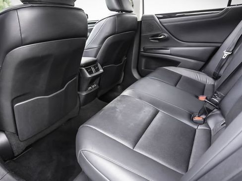 Used 2019 Lexus ES 300h w/ Premium Package FWD image 21